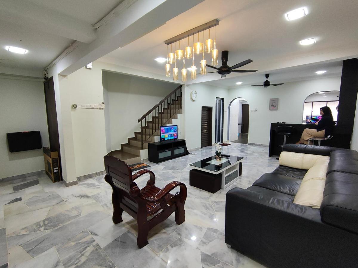 Three-Bedroom House At Tyara Homestay Sunway Petaling Dzsaja Kültér fotó