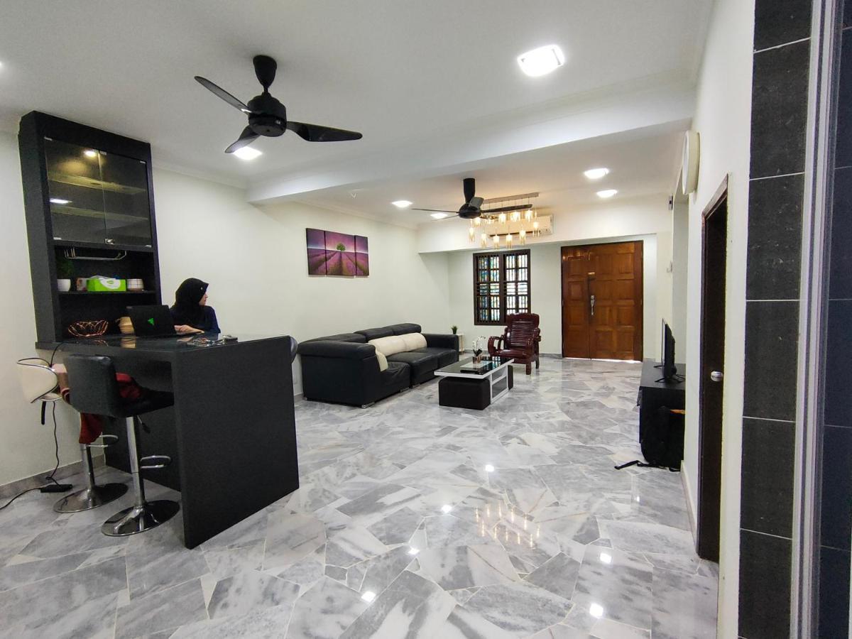 Three-Bedroom House At Tyara Homestay Sunway Petaling Dzsaja Kültér fotó
