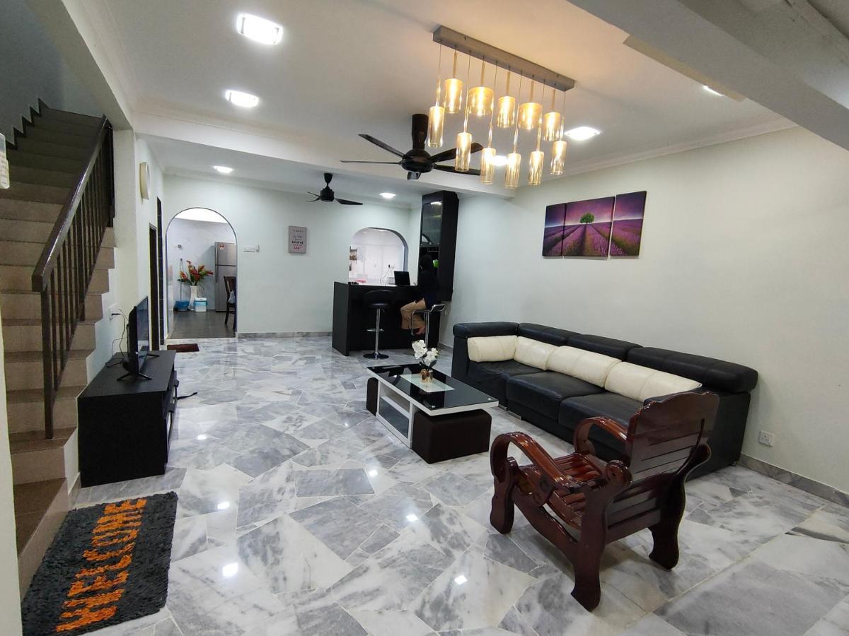 Three-Bedroom House At Tyara Homestay Sunway Petaling Dzsaja Kültér fotó