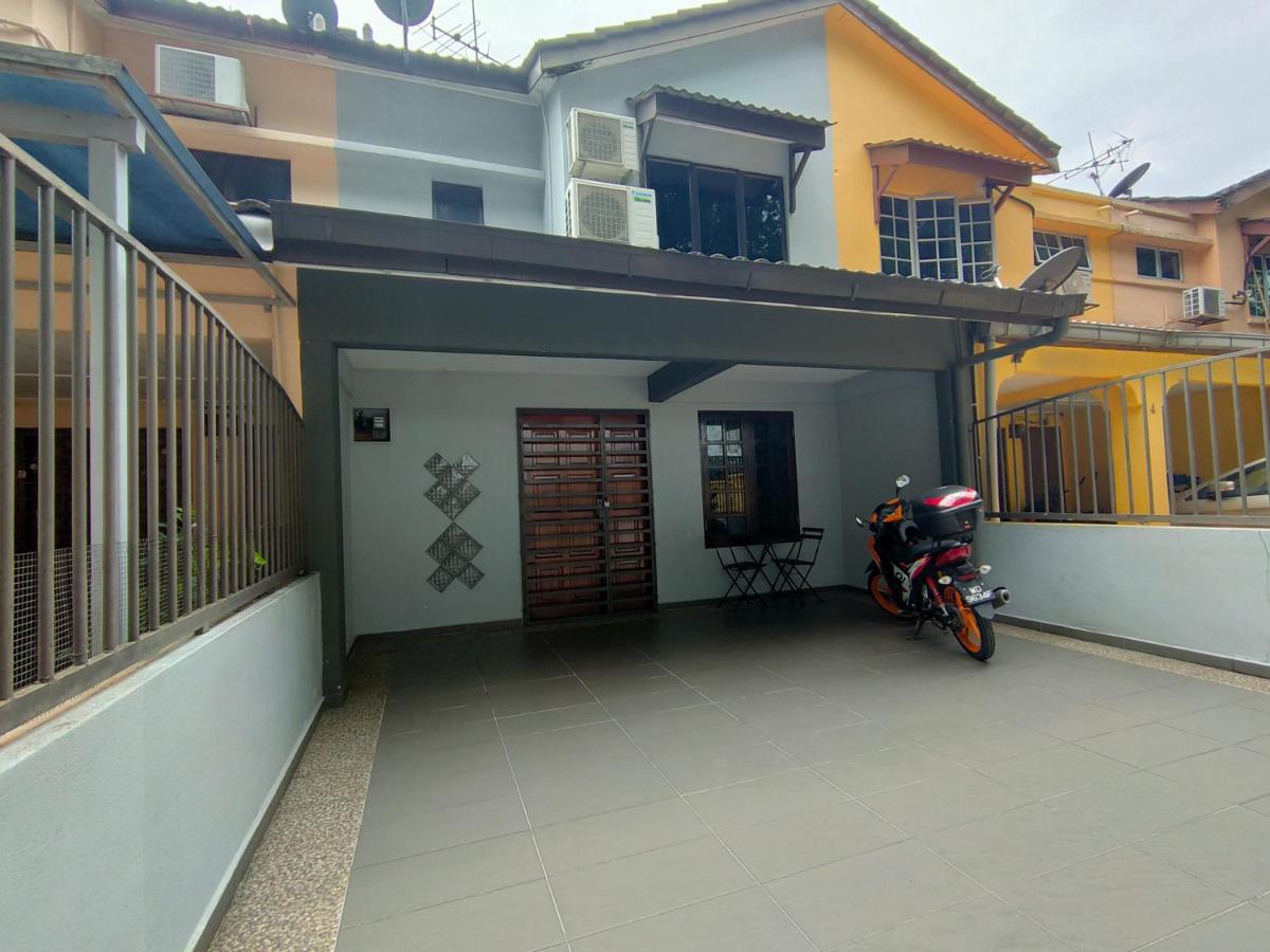 Three-Bedroom House At Tyara Homestay Sunway Petaling Dzsaja Kültér fotó
